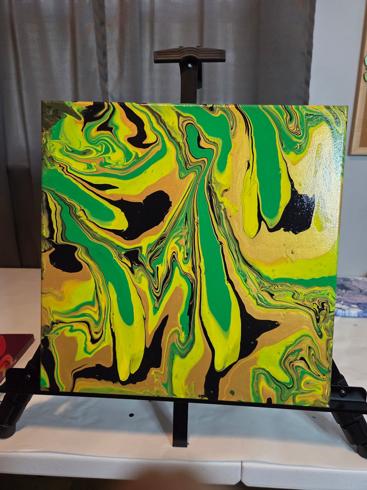 Paint Pour 14x14